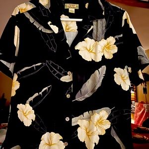 Tommy Bahama Women’s shirt